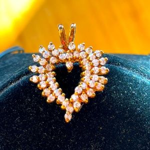 Exquisite heart with diamonds pendant